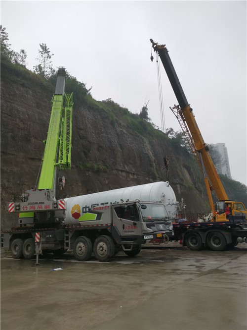 肃州区“不怕风雨冻”—— 吊车的 “恶劣环境适应” 技术