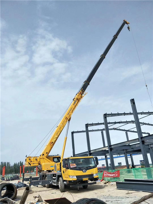 肃州区超高层建筑钢结构吊装案例